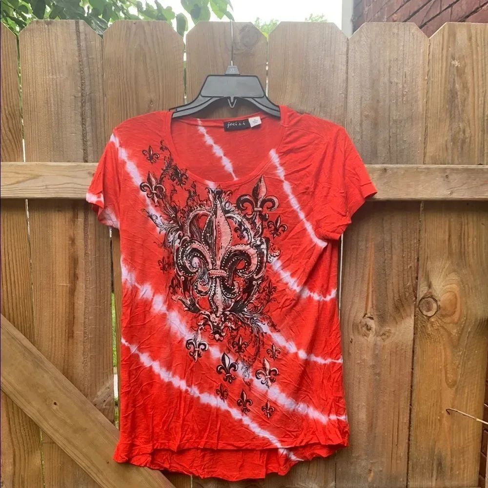 Red Graphic Embellished Short Sleeve Tee